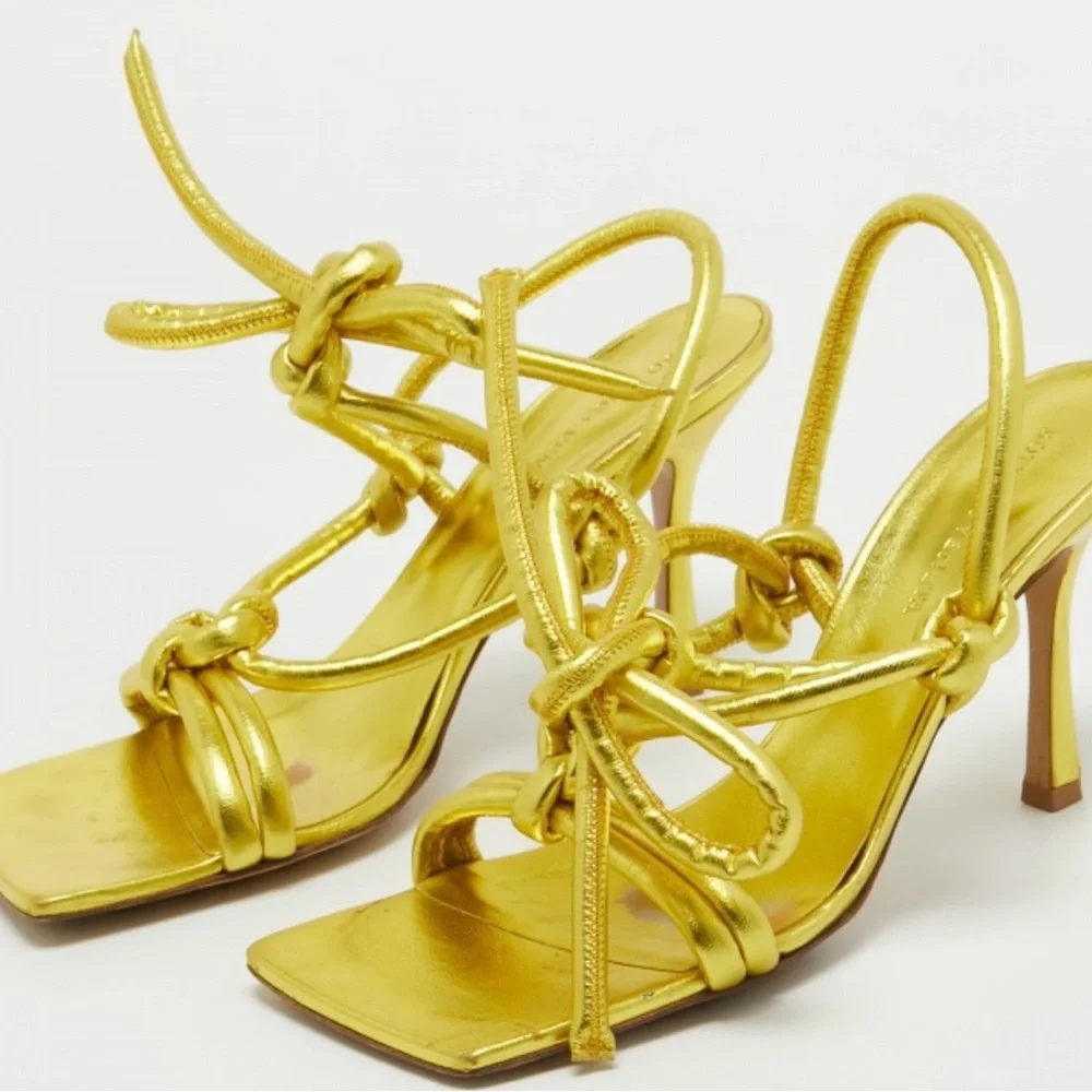 Bottega Veneta Metallic Lime Nappa Knot Sandal - 40 - Picture 7 of 7